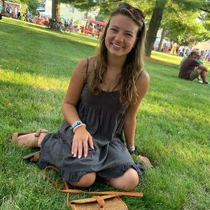 Meet your Posher, Elly